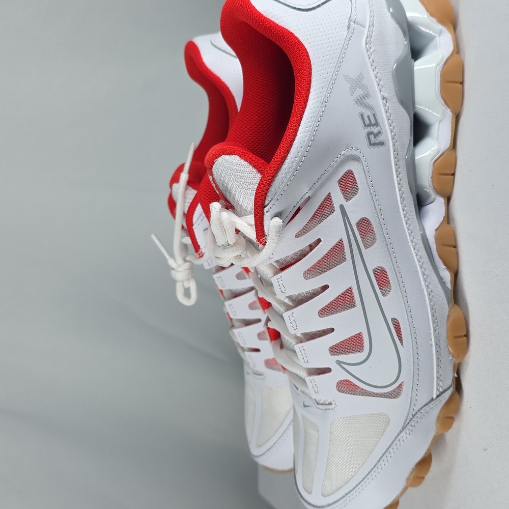 Nike Reax 8 TR Mesh White and Gray Sneakers
